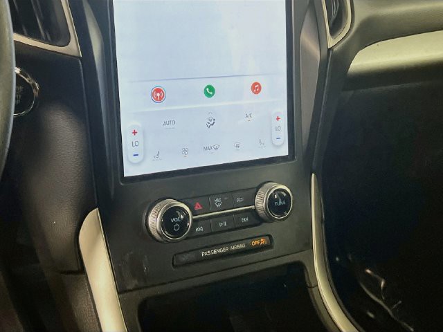 Used 2024 Agate Black Metallic Ford SEL image 14