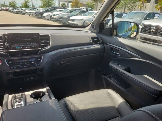 Used 2025 Crystal Black Pearl Honda RTL image 18