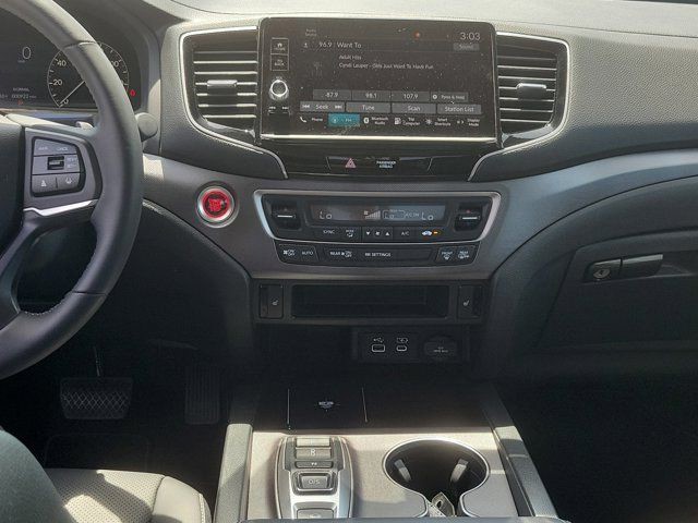 Used 2025 Crystal Black Pearl Honda RTL image 17
