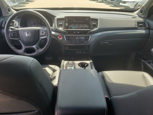 Used 2025 Crystal Black Pearl Honda RTL image 15