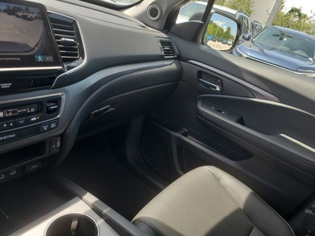 Used 2025 Crystal Black Pearl Honda RTL image 30