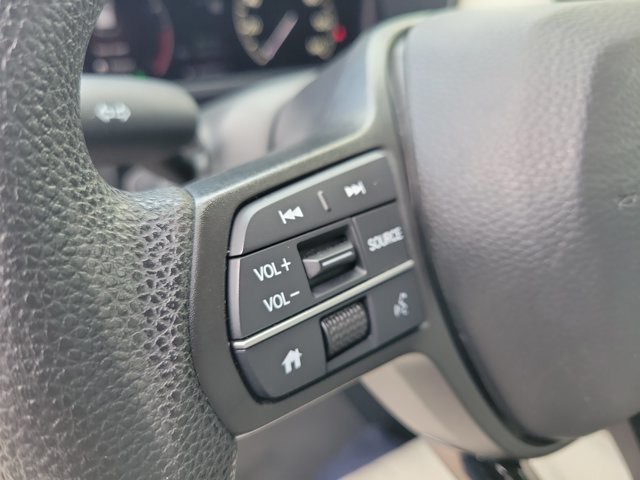 Used 2024 Platinum White Pearl Honda LX image 24
