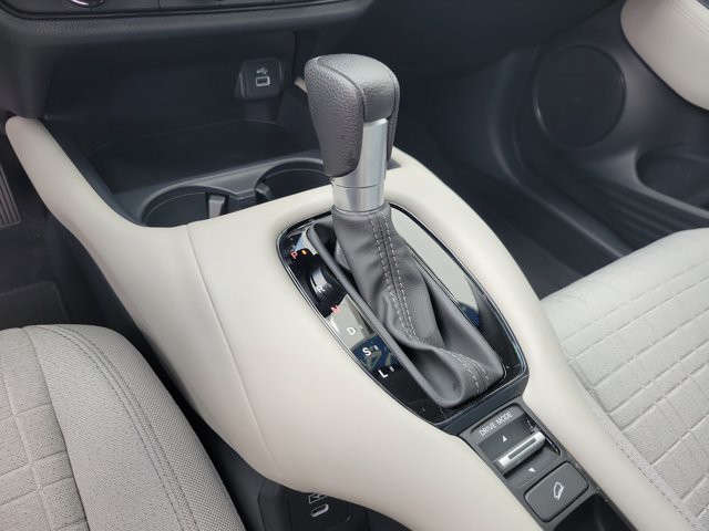 Used 2024 Platinum White Pearl Honda LX image 27