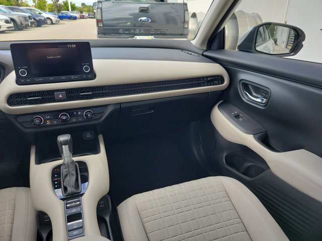 Used 2024 Platinum White Pearl Honda LX image 18