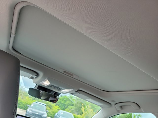 Used 2023 Wind Chill Pearl Toyota Limited image 23
