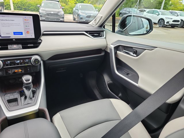 Used 2023 Wind Chill Pearl Toyota Limited image 22