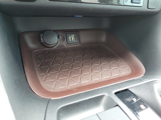 Used 2023 Wind Chill Pearl Toyota Limited image 32