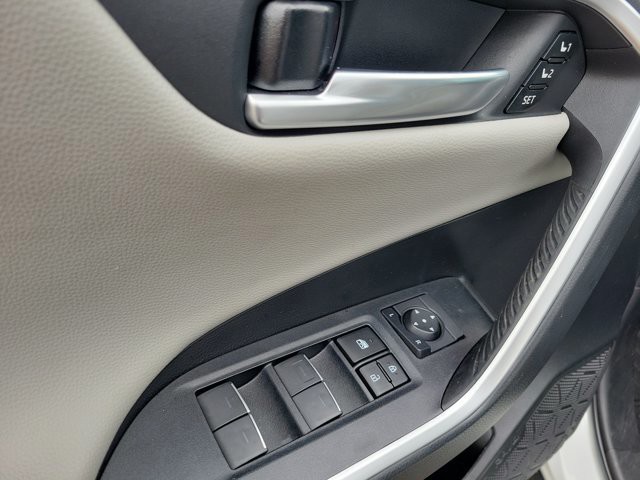Used 2023 Wind Chill Pearl Toyota Limited image 24