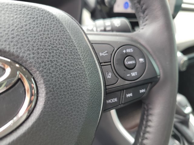 Used 2023 Wind Chill Pearl Toyota Limited image 27