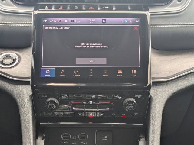 Used 2023 Diamond Black Crystal Pearlcoat Jeep Limited image 22