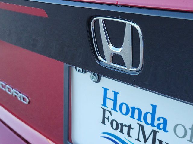 New 2026 Radiant Red Metallic Honda Touring image 9