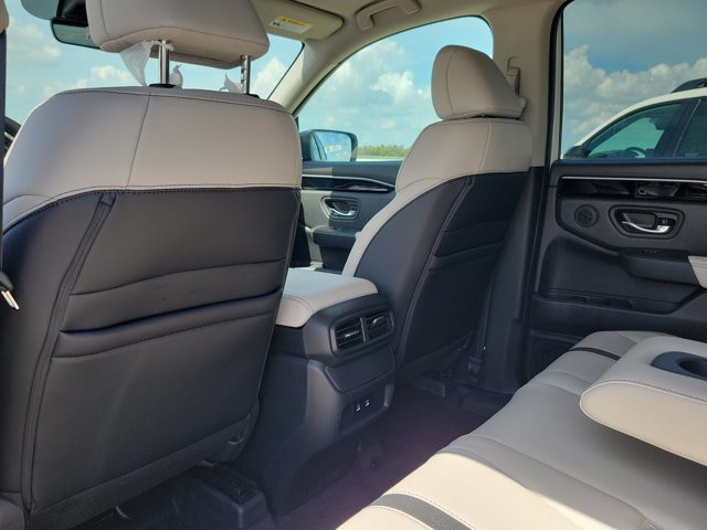 New 2026 Platinum White Pearl Honda RTL image 14
