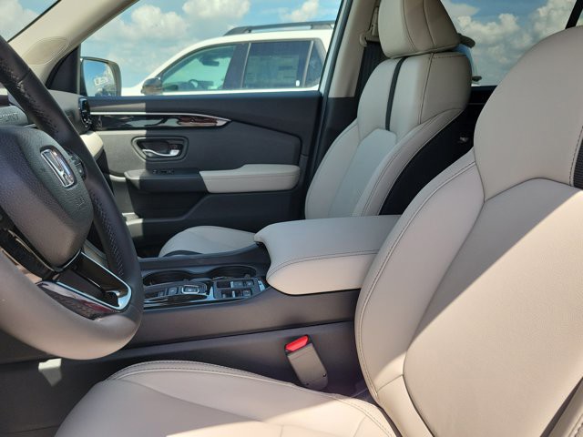 New 2026 Platinum White Pearl Honda RTL image 22