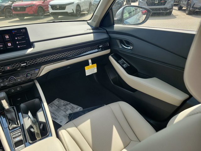 New 2026 Radiant Red Metallic Honda Touring image 18