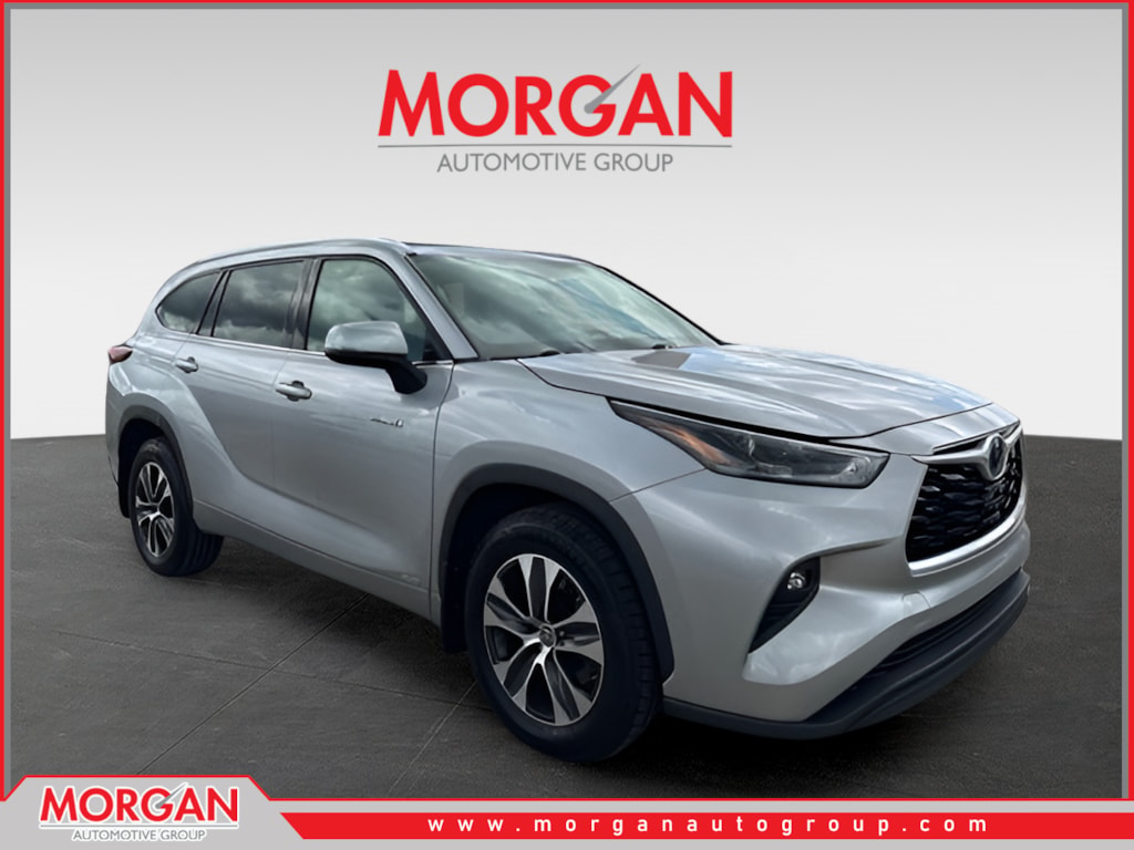 Pre-Owned 2021 Toyota Highlander Hybrid XLE Sport Utility in