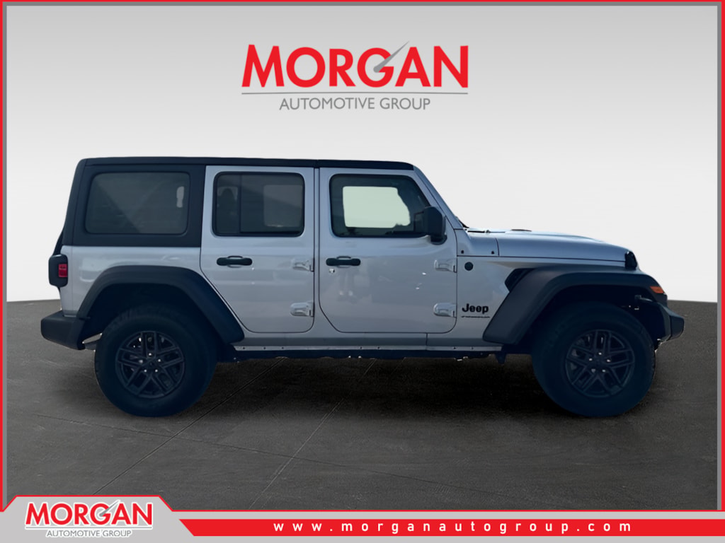 Used 2024 Silver Zynith Clearcoat Jeep Sport S image 2