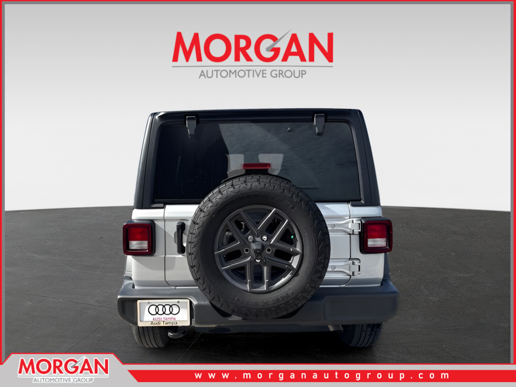 Used 2024 Silver Zynith Clearcoat Jeep Sport S image 4