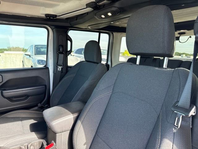 Used 2024 Silver Zynith Clearcoat Jeep Sport S image 13