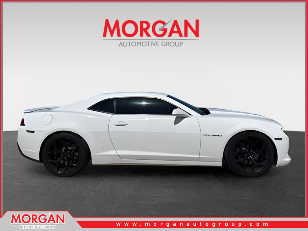 Used 2014 Summit White Chevrolet SS image 2