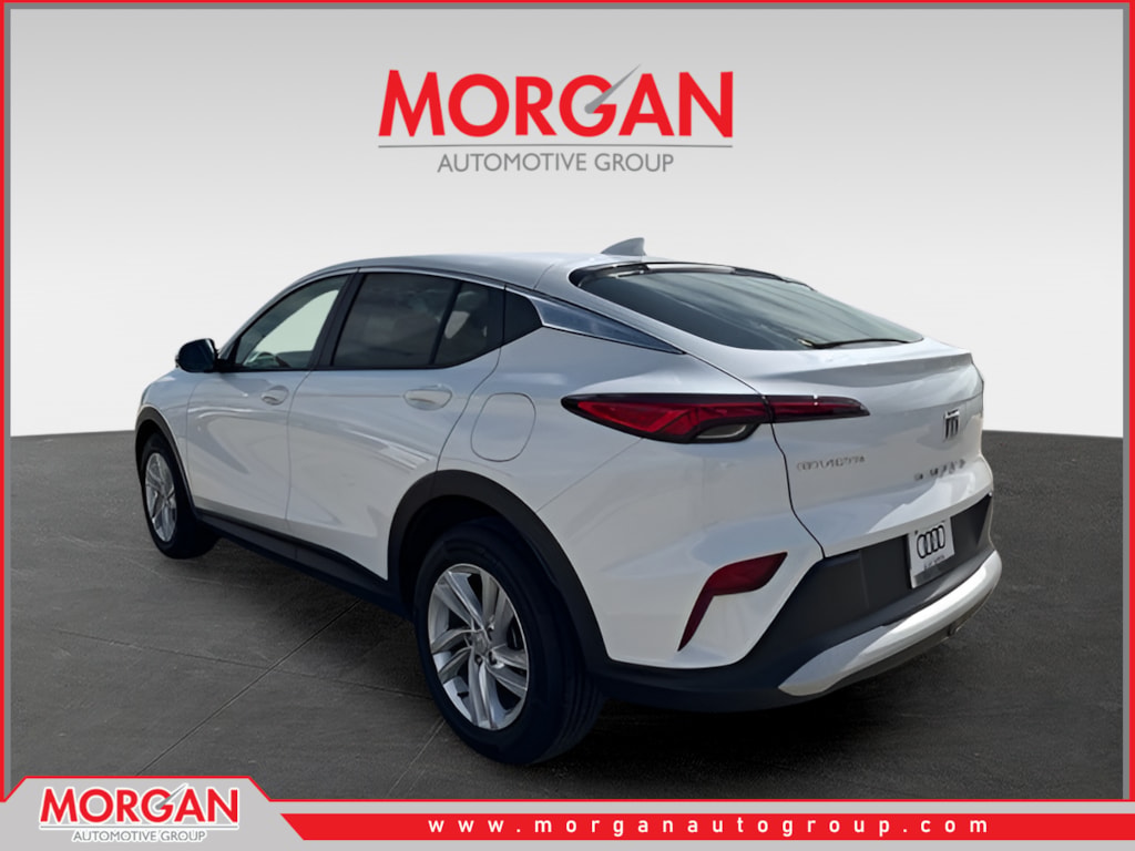 Used 2024 Summit White Buick Preferred image 5