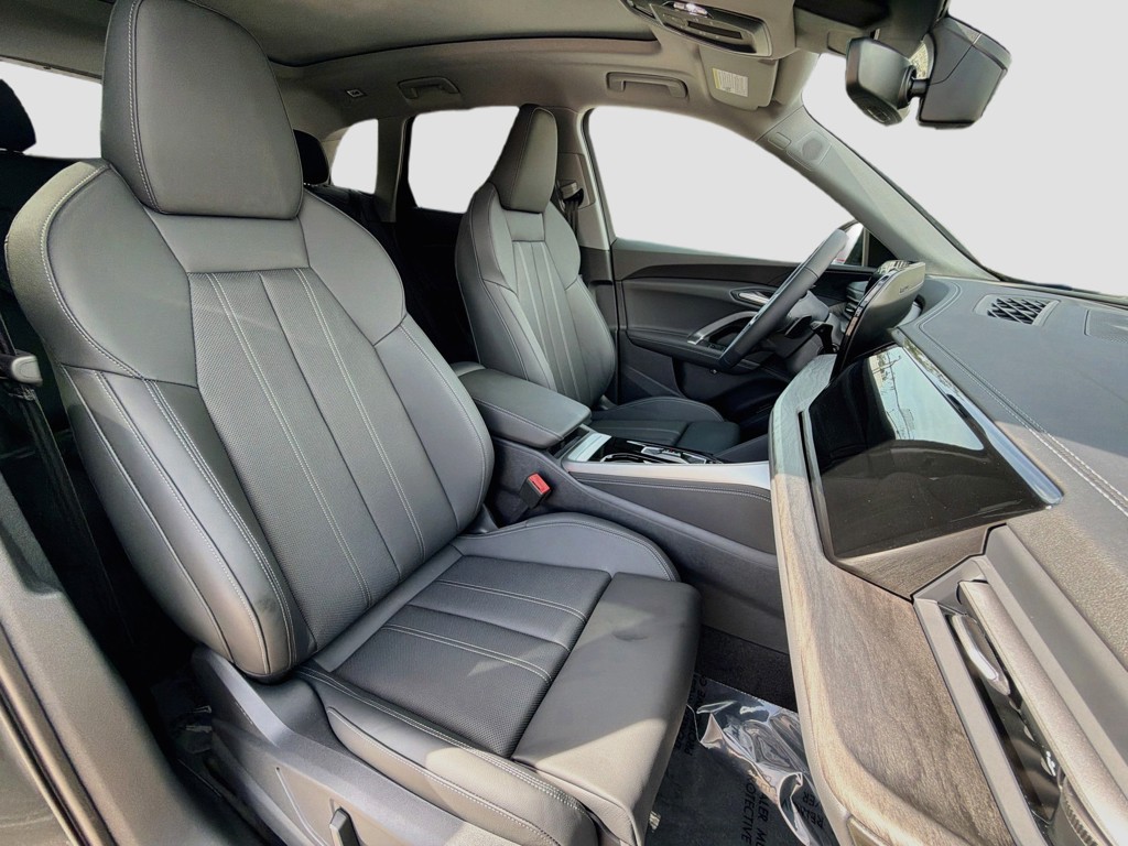 New 2026 Daytona Gray Pearl Effect Audi Premium Plus image 15