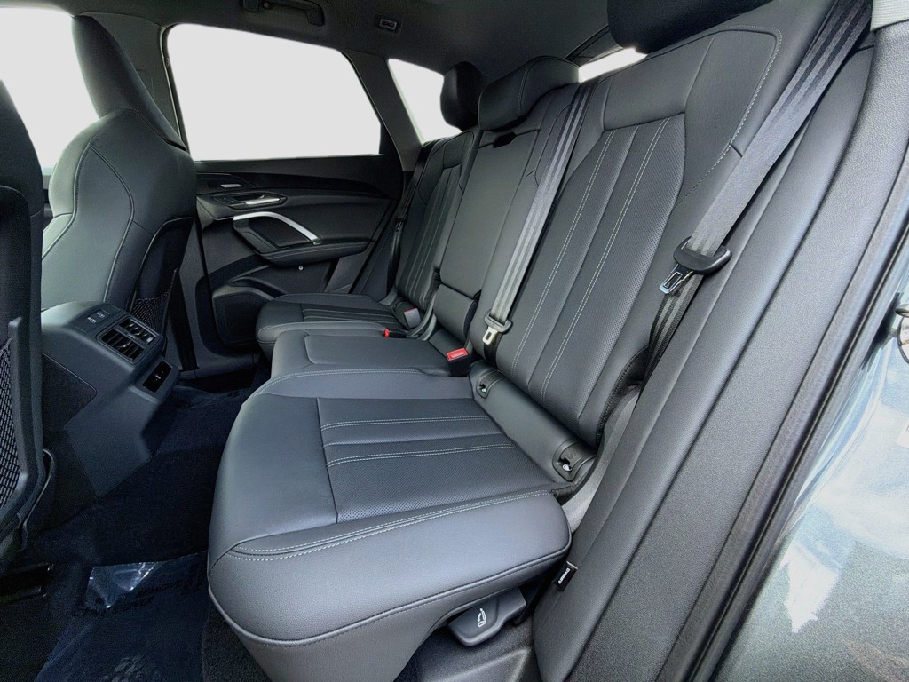New 2026 Daytona Gray Pearl Effect Audi Premium Plus image 21