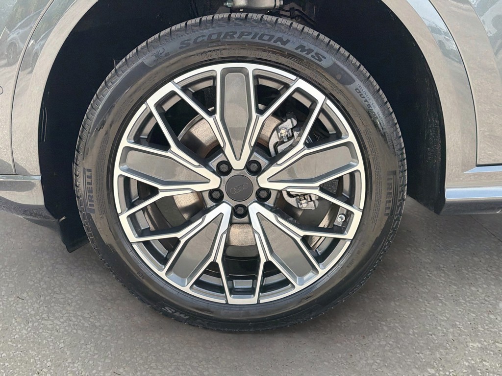 New 2026 Daytona Gray Pearl Effect Audi Premium Plus image 42