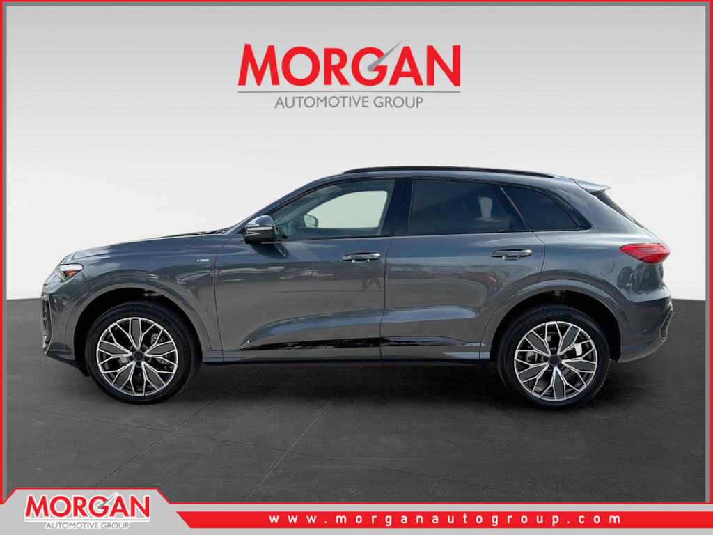New 2026 Daytona Gray Pearl Effect Audi Premium Plus image 6