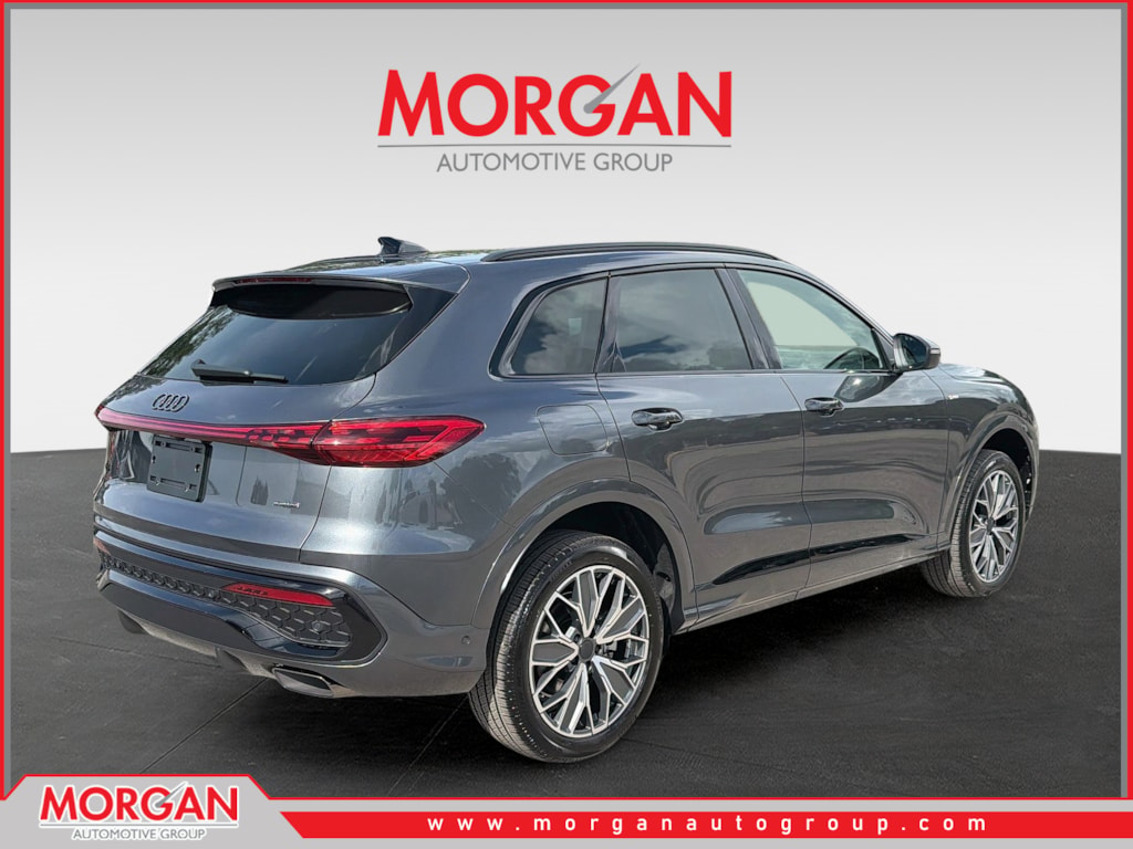 New 2026 Daytona Gray Pearl Effect Audi Premium Plus image 3