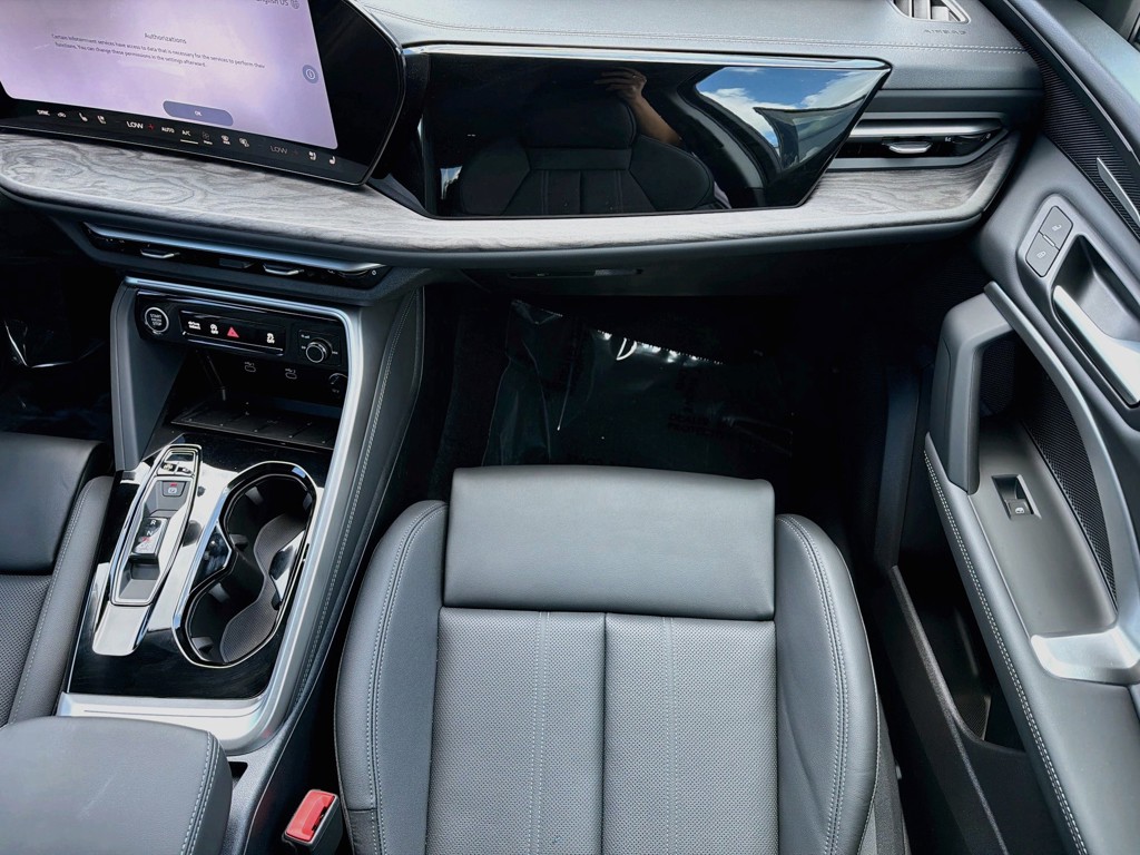 New 2026 Daytona Gray Pearl Effect Audi Premium Plus image 17