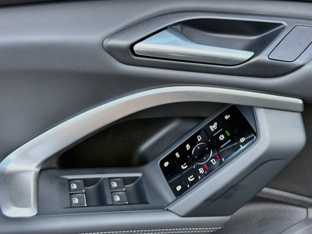 New 2026 Daytona Gray Pearl Effect Audi Premium Plus image 22