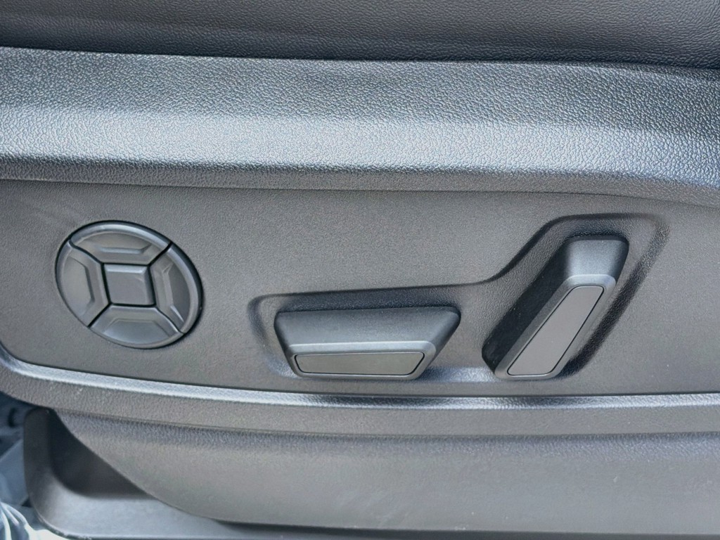 New 2026 Daytona Gray Pearl Effect Audi Premium Plus image 24