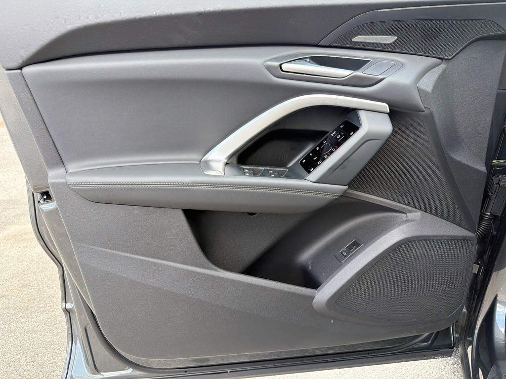 New 2026 Daytona Gray Pearl Effect Audi Premium Plus image 21