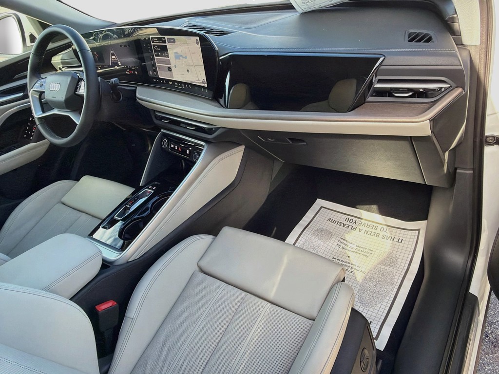 New 2026 Glacier White Metallic Audi Premium Plus image 12