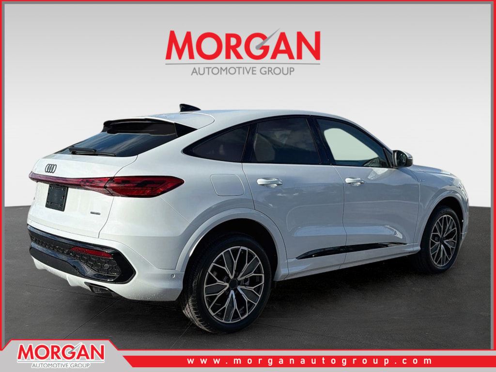 New 2026 Glacier White Metallic Audi Premium Plus image 3