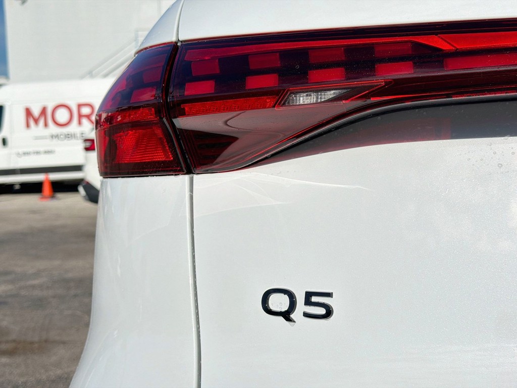 New 2026 Glacier White Metallic Audi Premium Plus image 10