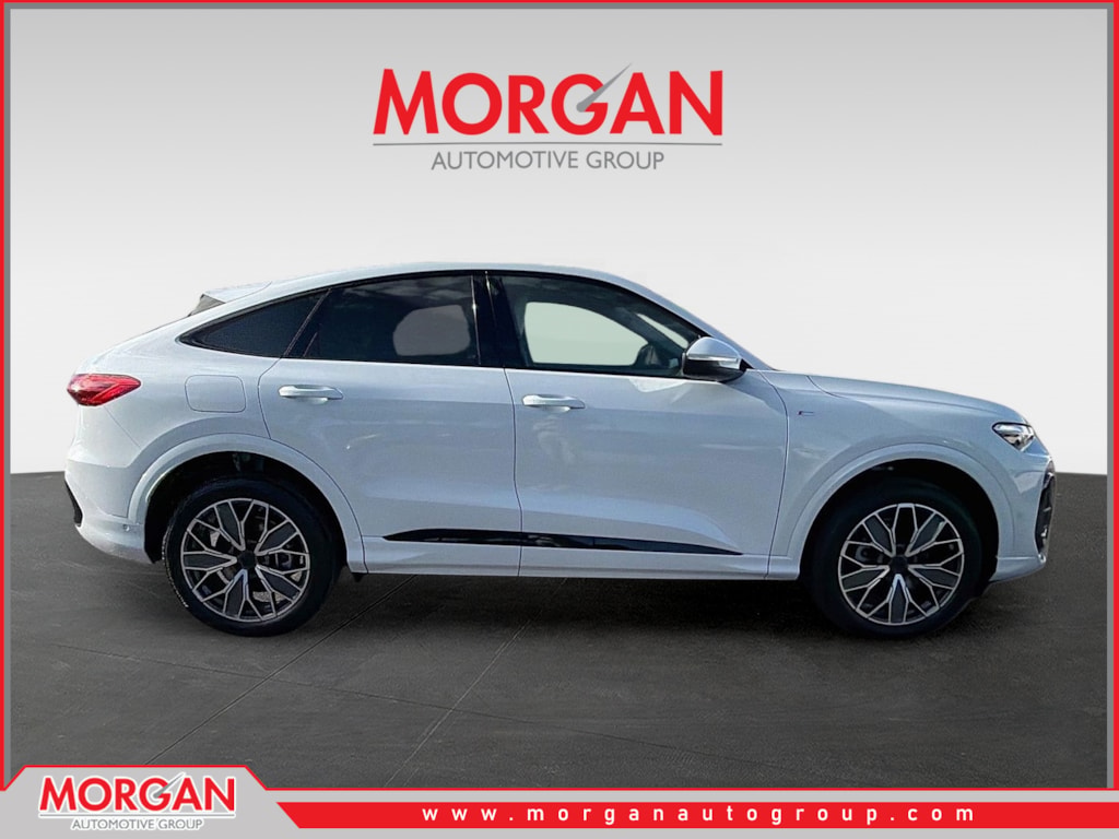 New 2026 Glacier White Metallic Audi Premium Plus image 2