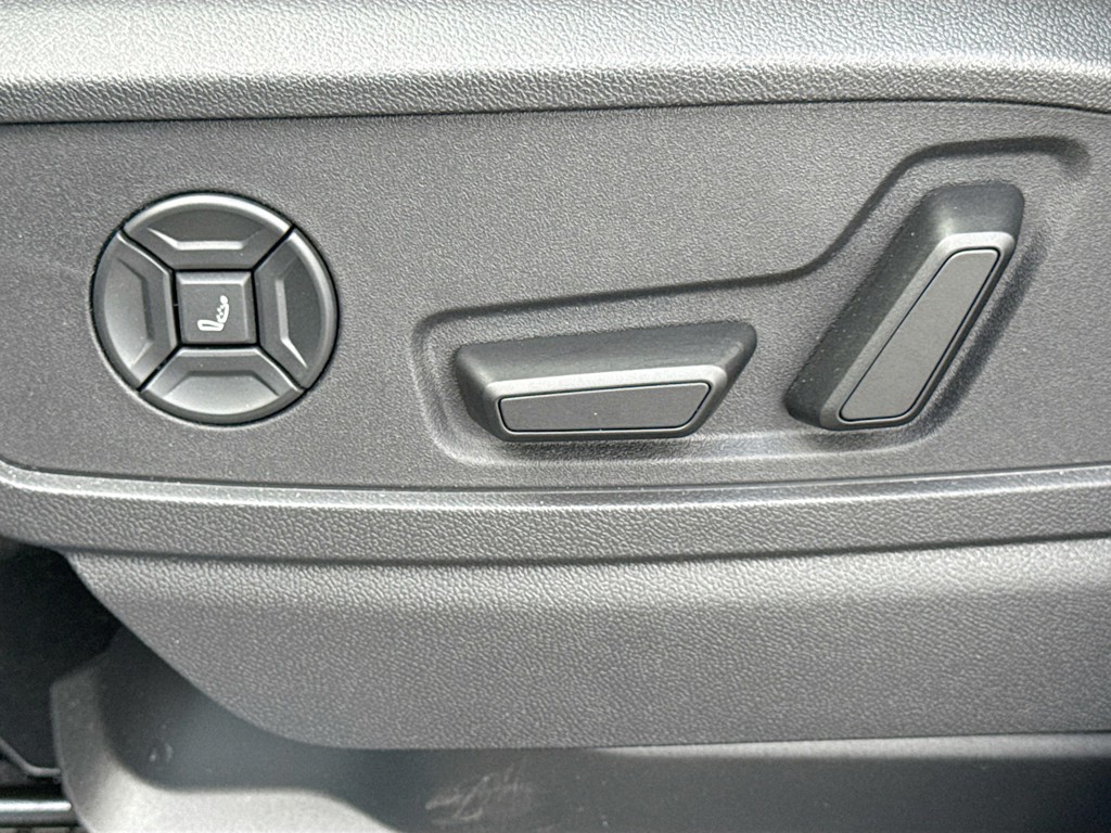 New 2026 Daytona Gray Pearl Effect Audi Premium Plus image 23