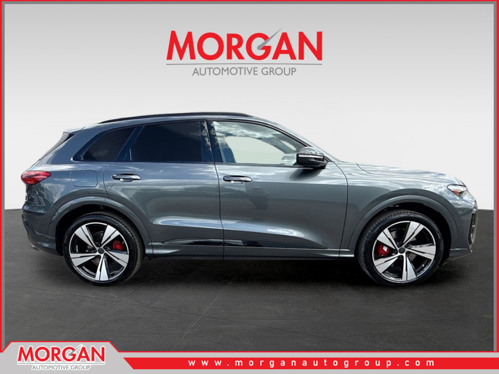 New 2026 Daytona Gray Pearl Effect Audi Premium Plus image 2