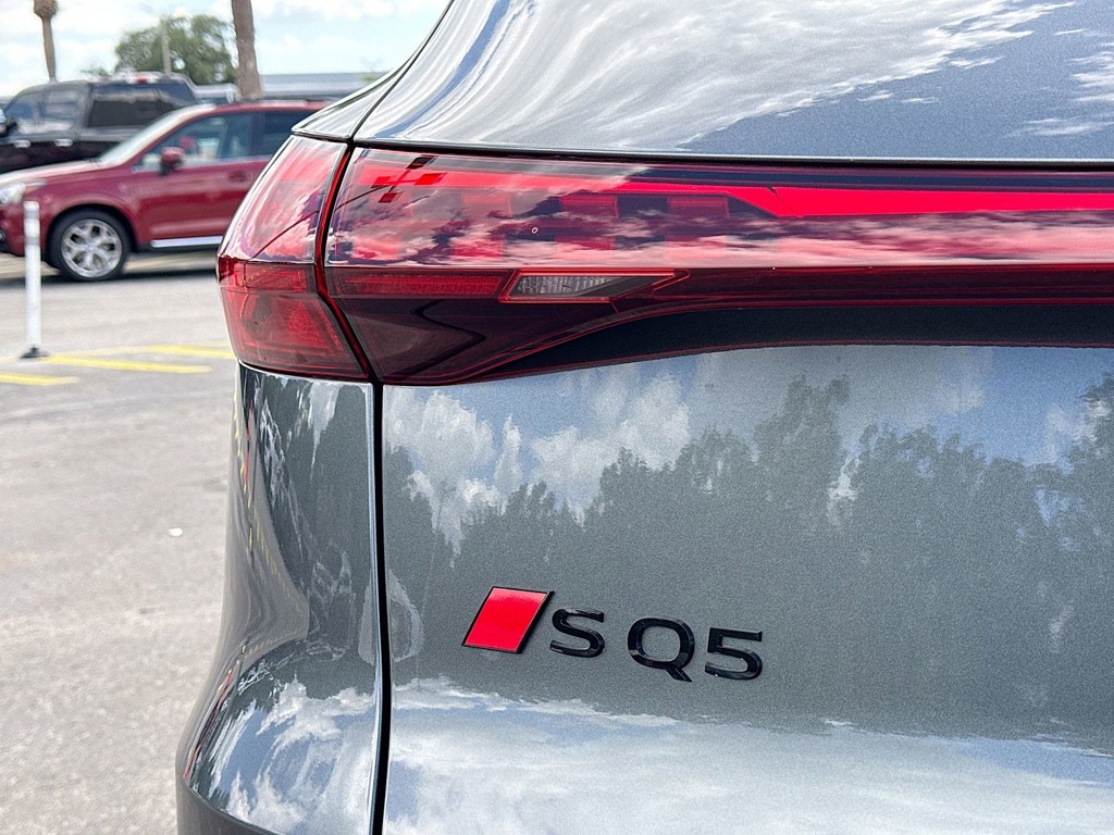 New 2026 Daytona Gray Pearl Effect Audi Premium Plus image 10