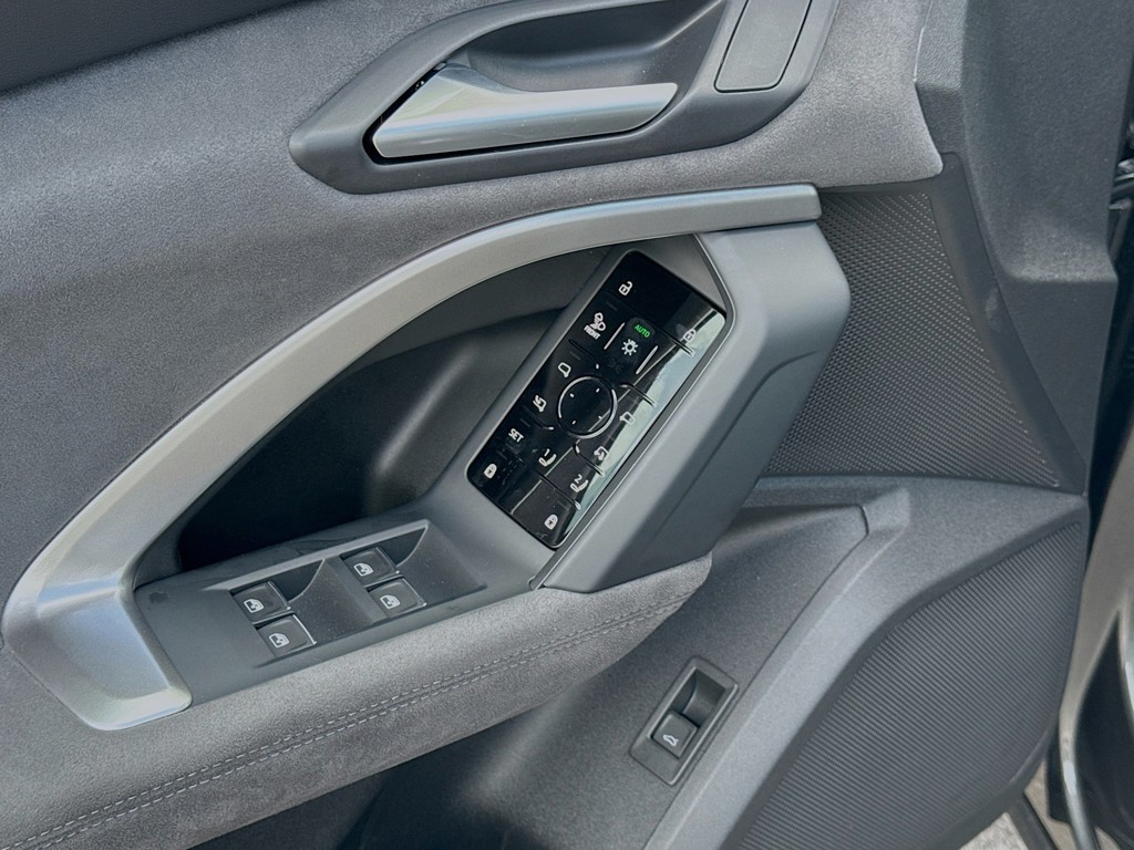 New 2026 Daytona Gray Pearl Effect Audi Premium Plus image 21