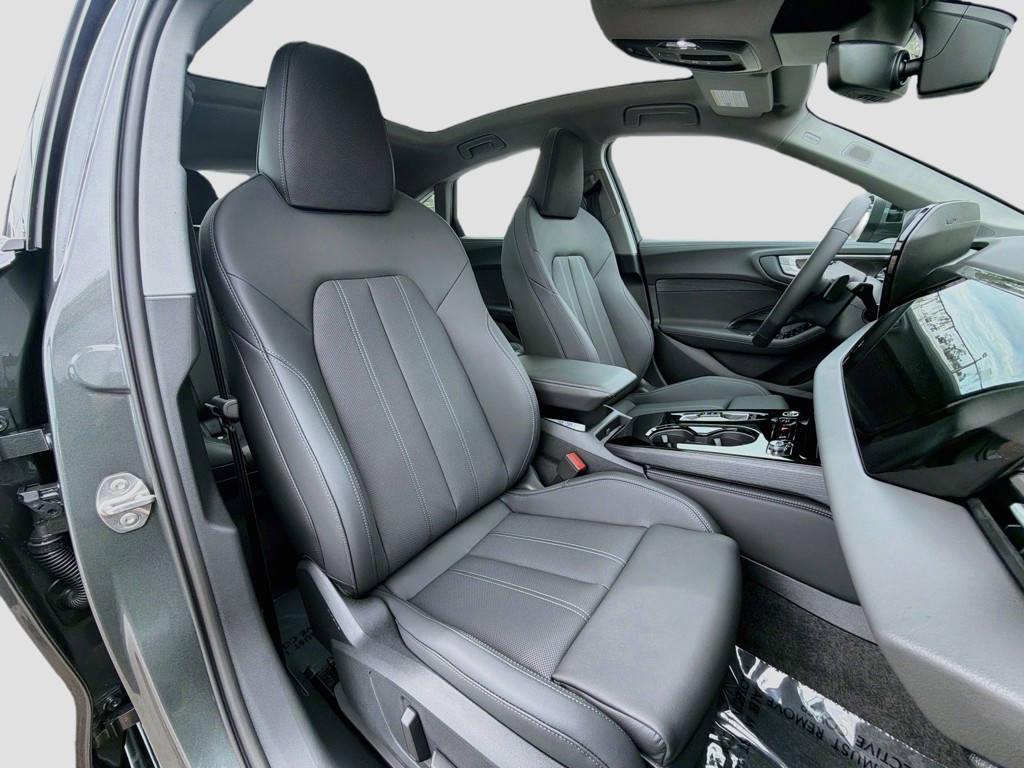 New 2026 Daytona Gray Pearl Effect Audi Premium Plus image 15