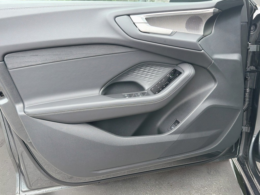 New 2026 Daytona Gray Pearl Effect Audi Premium Plus image 22