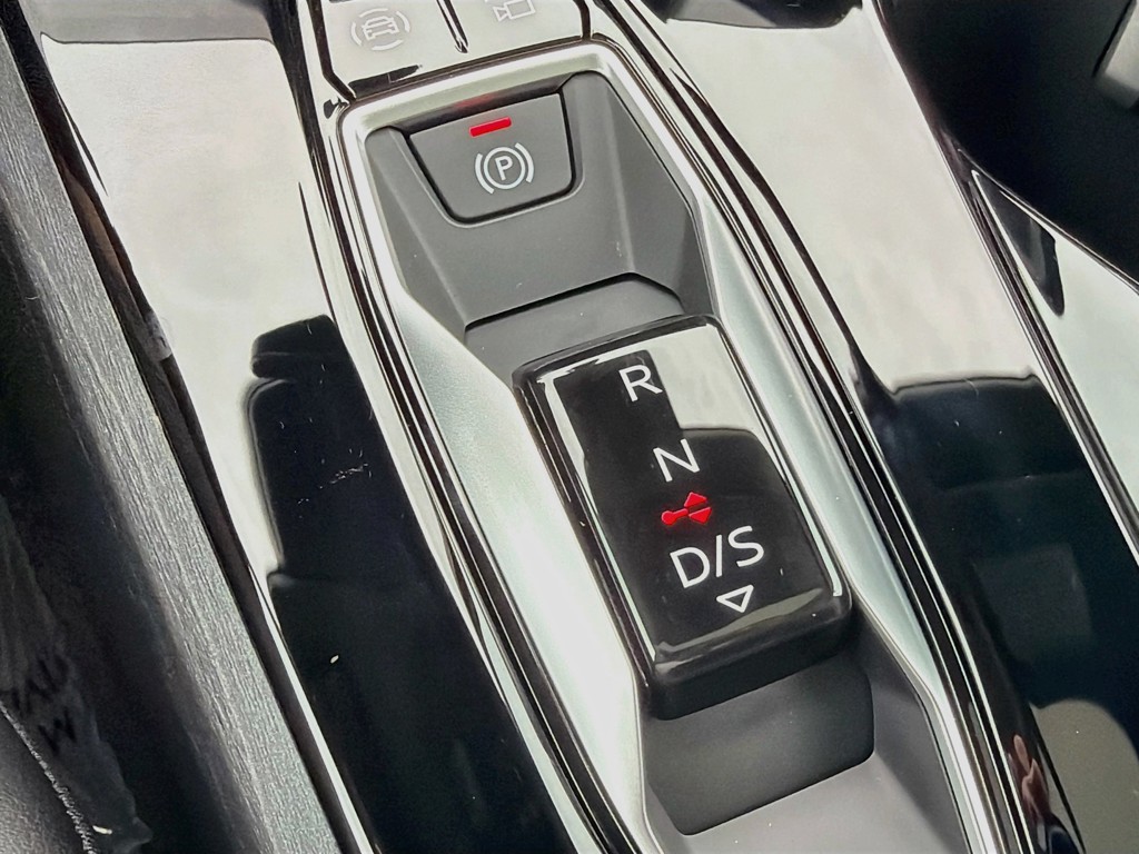New 2026 Daytona Gray Pearl Effect Audi Premium Plus image 31
