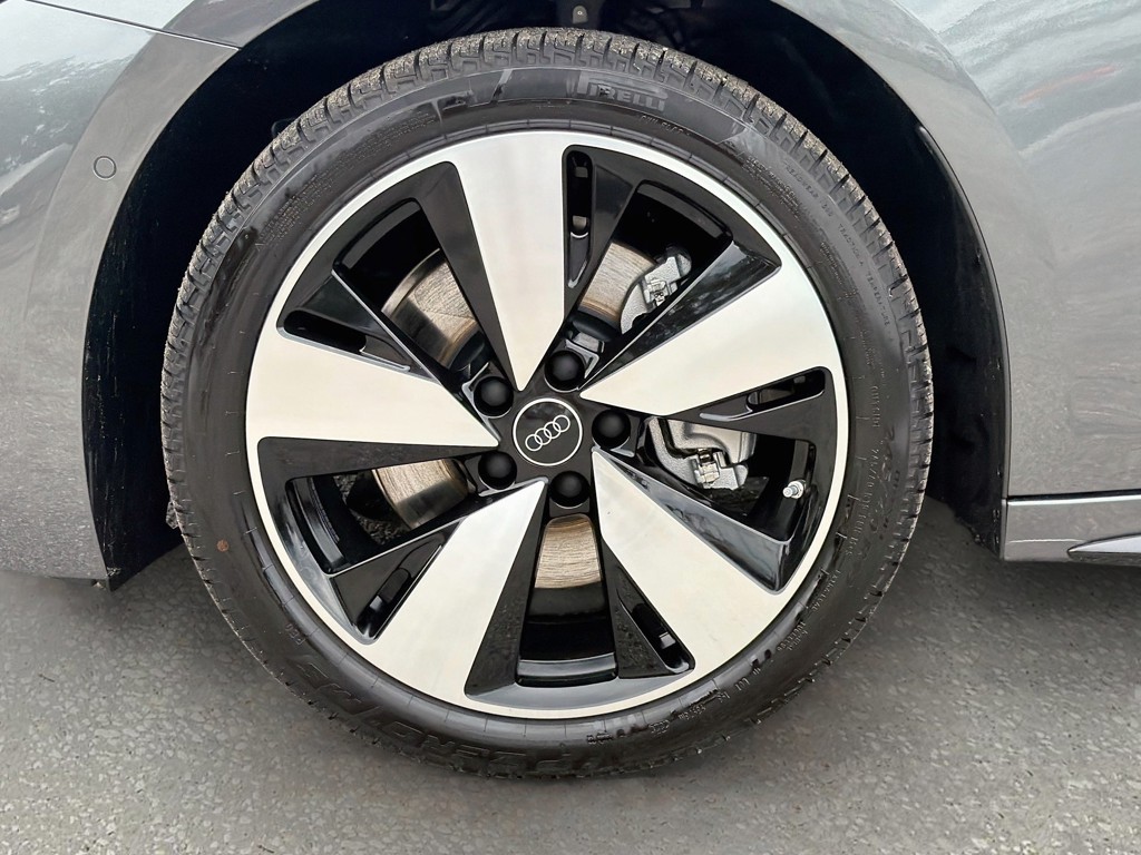 New 2026 Daytona Gray Pearl Effect Audi Premium Plus image 42