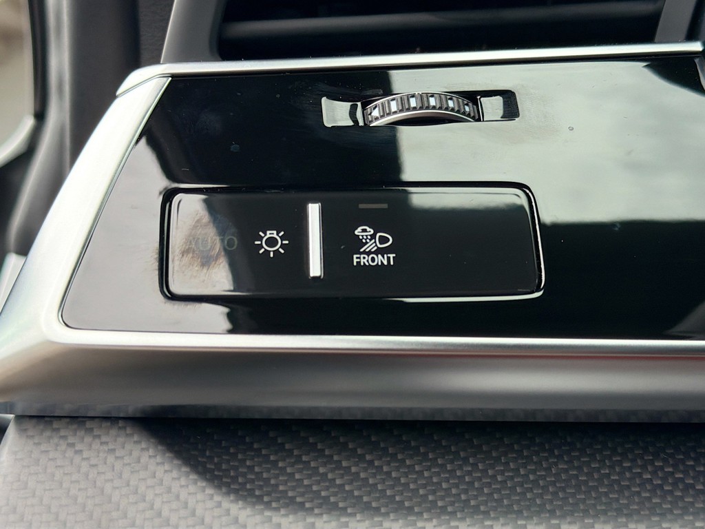 New 2026 Glacier White Metallic Audi Premium Plus image 33