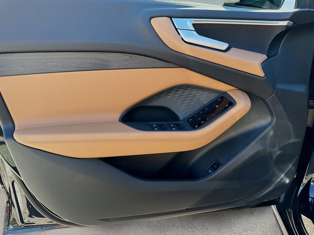 New 2026 Mythos Black Metallic Audi Premium image 21