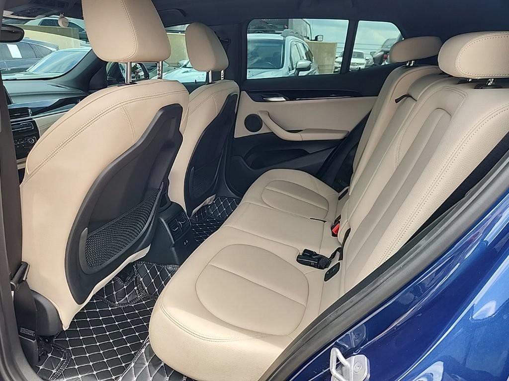 Used 2022 Phytonic Blue Metallic BMW xDrive28i image 3