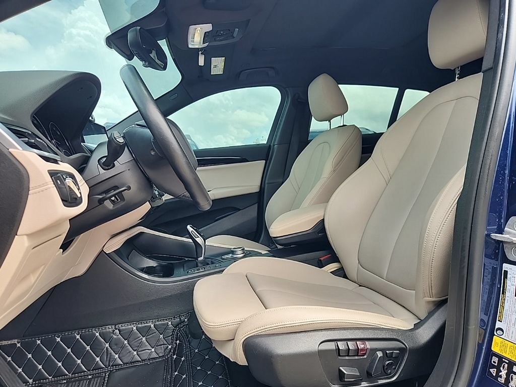 Used 2022 Phytonic Blue Metallic BMW xDrive28i image 2
