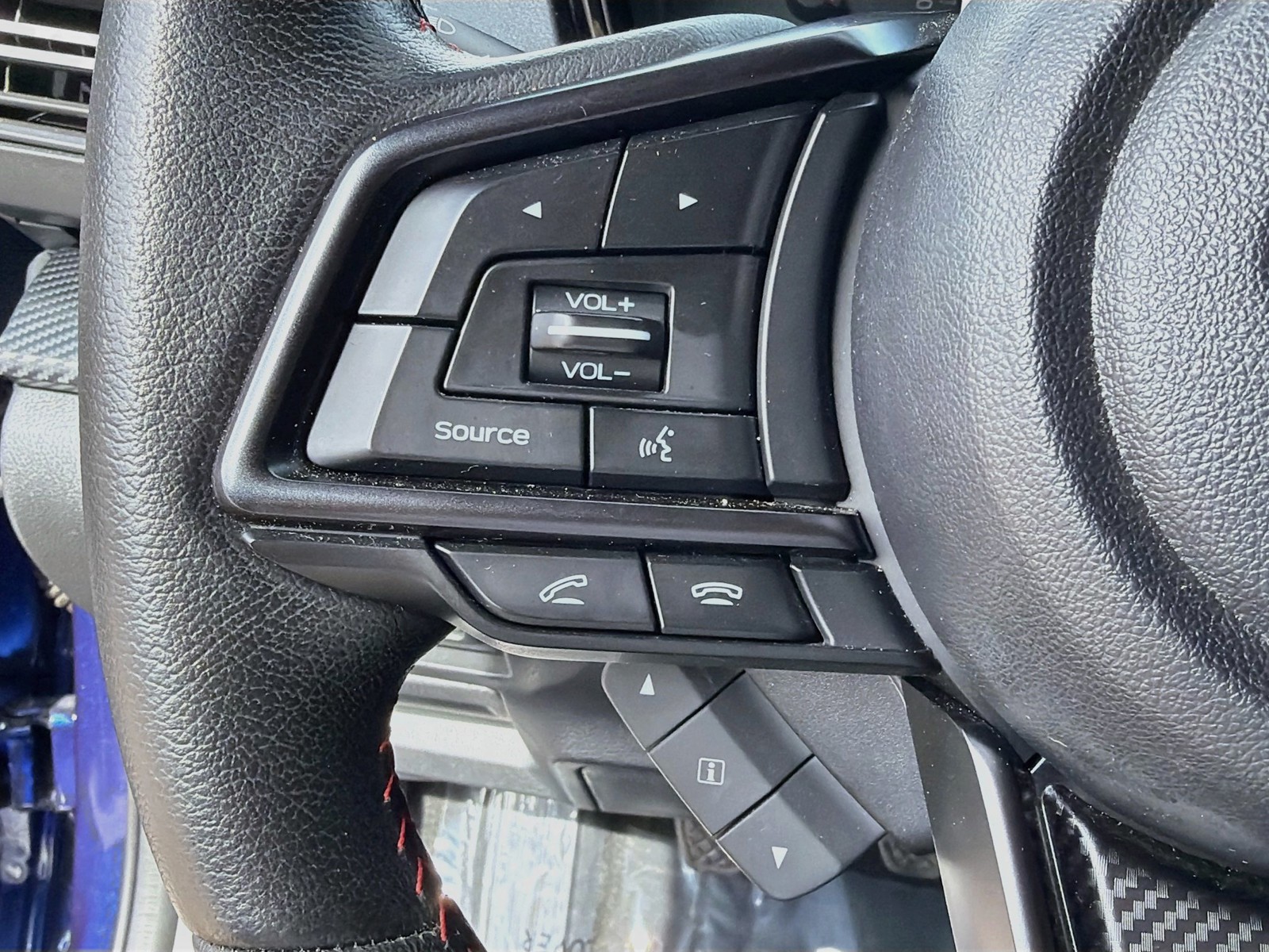 Used 2022 Sapphire Blue Subaru Base image 34